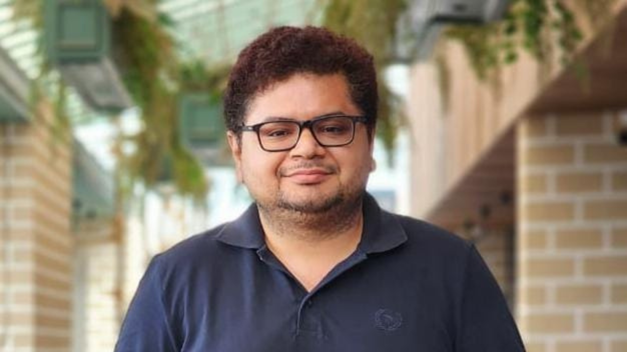 Slowing Down in a Digital World: My Journey Through Fountain Pens, Ink and Memory by Rohit Joshi